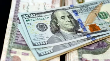 هبوط الدولار.. بنك قناة السويس يضبط أعلى سعر وسط تقلبات منتصف تعاملات الخميس